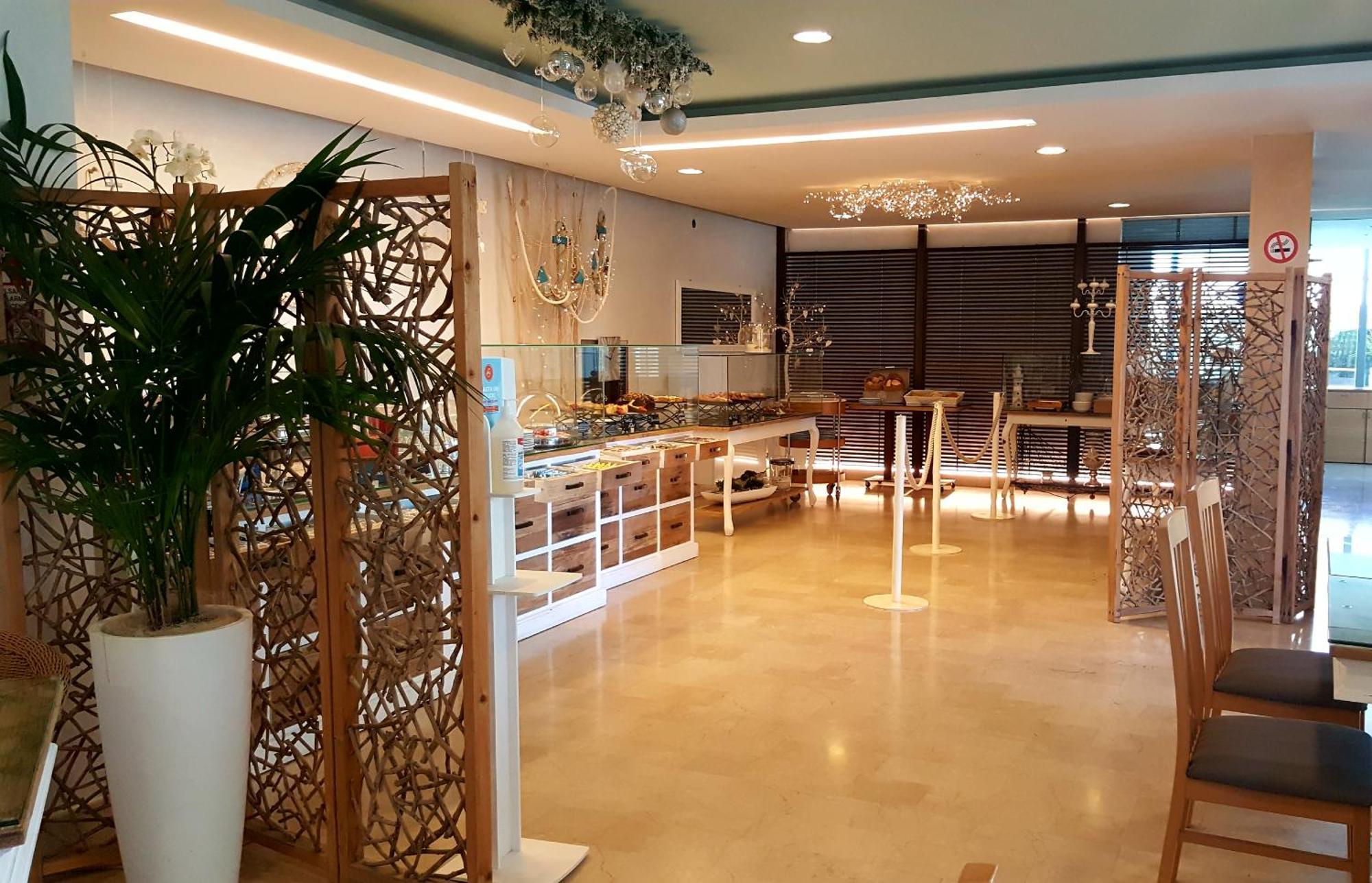 Hotel Poker Riccione Exterior foto